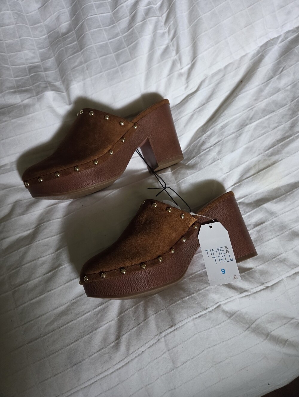 Time and Tru Chestnut Brown Suede Studded Platform Clogs. New, Size 9